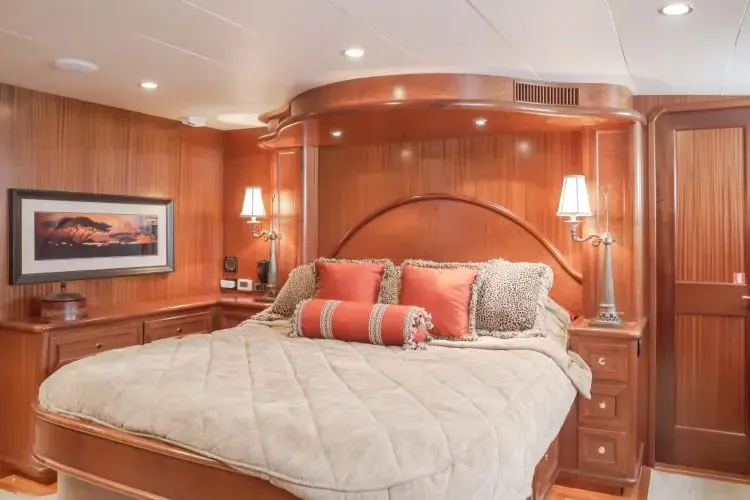 Slide: The Image of 2007 Grand Alaskan Enclosed Bridge Cpmy - Image 32 - 32