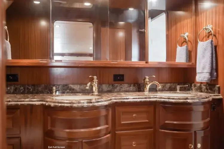 Slide: The Image of 2007 Grand Alaskan Enclosed Bridge Cpmy - Image 34 - 34