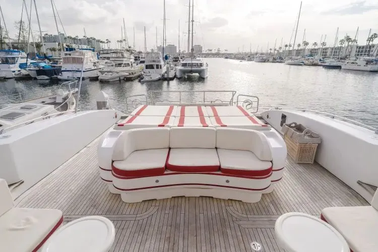 Slide: The Image of 2004 Mangusta 105 Sport - Image 22 - 22