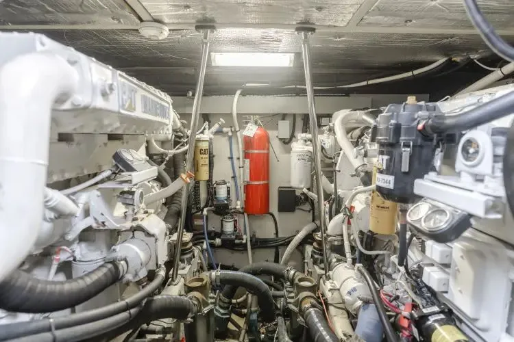 Slide: The Image of 2000 Sea Ray 540 Sundancer - Image 26 - 26