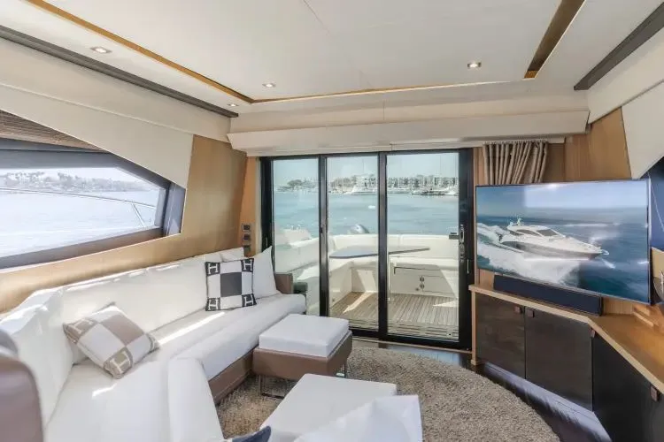 Slide: The Image of 2016 Sea Ray L590 - Image 11 - 11