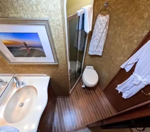 Slide: The Image of 2004 Viking 45 Convertible - Image 26 - 26