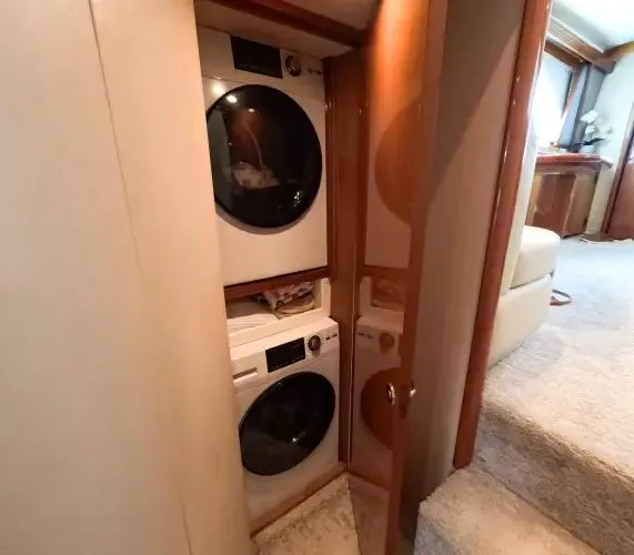 Slide: The Image of 2004 Viking 45 Convertible - Image 27 - 27