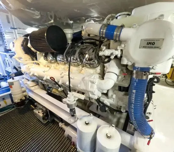 Slide: The Image of 2004 Viking 45 Convertible - Image 28 - 28