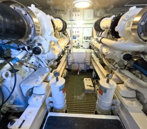 Slide: The Image of 2004 Viking 45 Convertible - Image 33 - 33