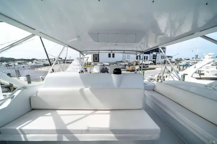 Slide: The Image of 1998 Hatteras 60 Convertible - Image 14 - 14