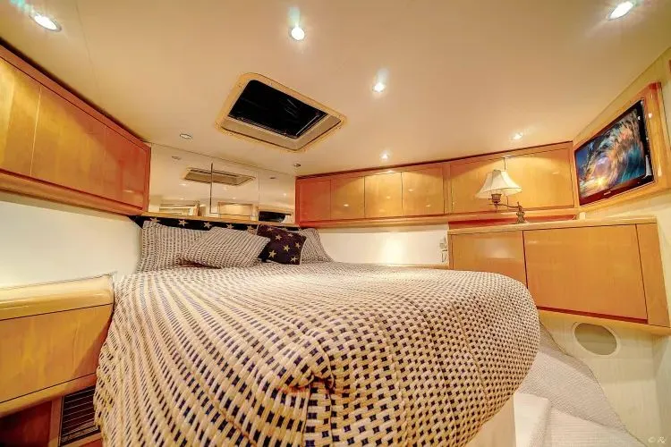 Slide: The Image of 1998 Hatteras 60 Convertible - Image 21 - 21