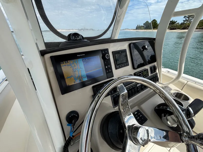 Slide: The Image of Boston Whaler 230 Outrage 2019 - 27
