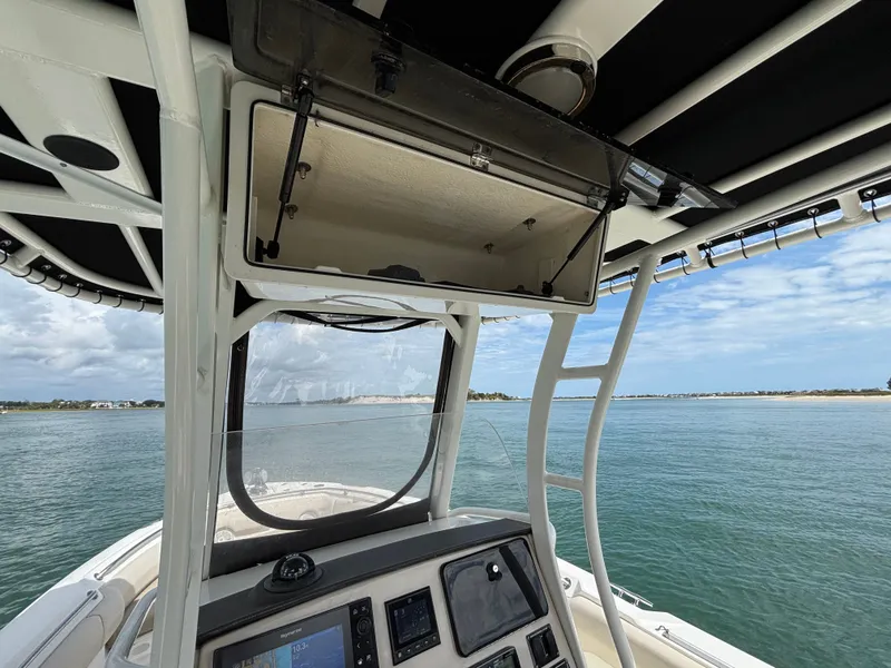 Slide: The Image of Boston Whaler 230 Outrage 2019 - 34