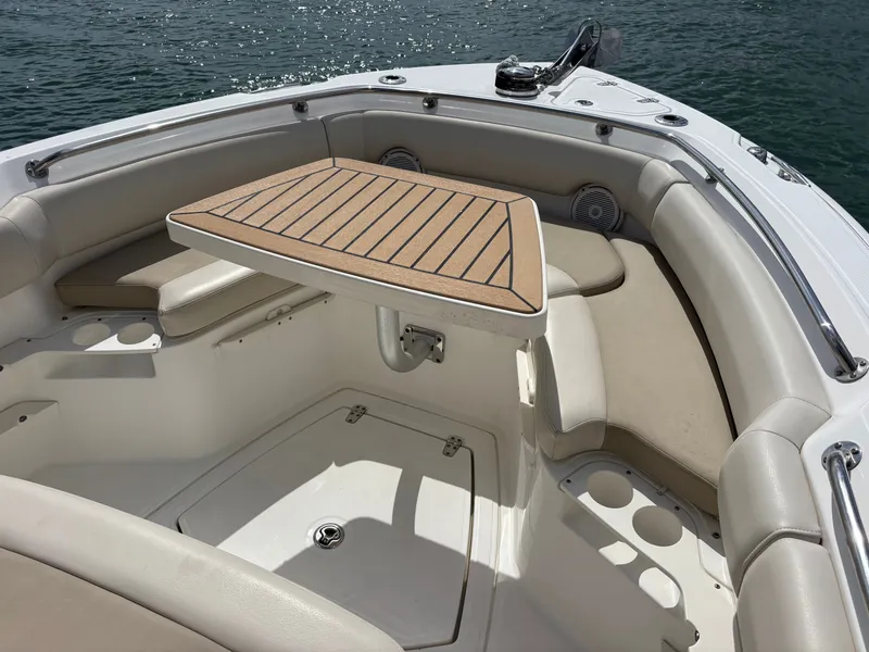 Slide: The Image of Boston Whaler 230 Outrage 2019 - 43