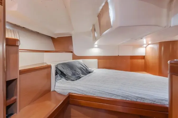 Slide: The Image of 2009 Beneteau Oceanis 49 - Image 24 - 24