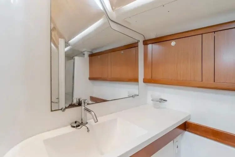 Slide: The Image of 2009 Beneteau Oceanis 49 - Image 32 - 32