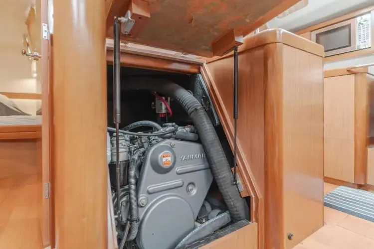 Slide: The Image of 2009 Beneteau Oceanis 49 - Image 35 - 35