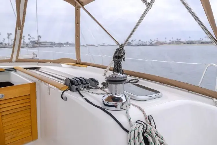 Slide: The Image of 2009 Beneteau Oceanis 49 - Image 48 - 48