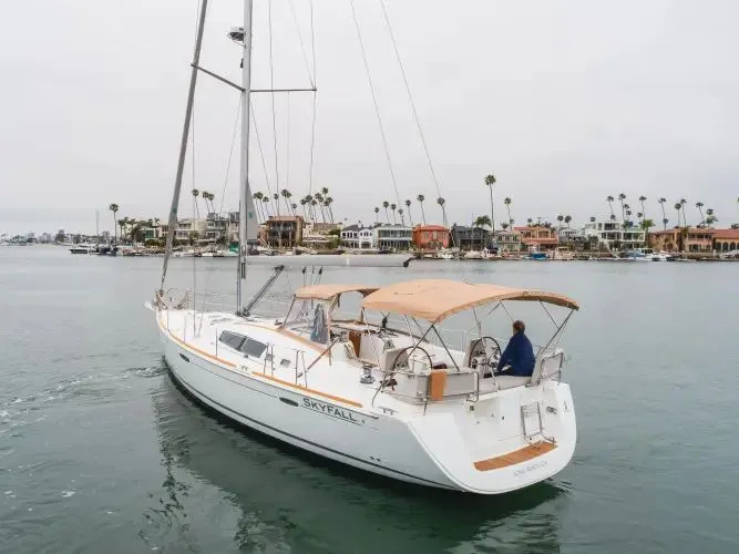 Slide: The Image of 2009 Beneteau Oceanis 49 - Image 6 - 6