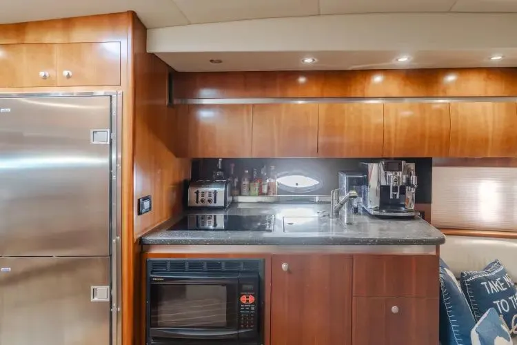 Slide: The Image of 2006 Cruisers Yachts 420 Express - Image 30 - 30