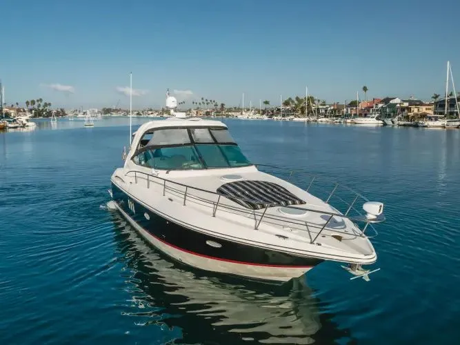 Slide: The Image of 2006 Cruisers Yachts 420 Express - Image 11 - 11