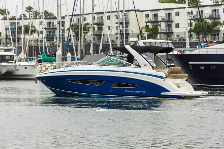 Slide: The Image of 2014 Regal 32 Express - Image 10 - 10