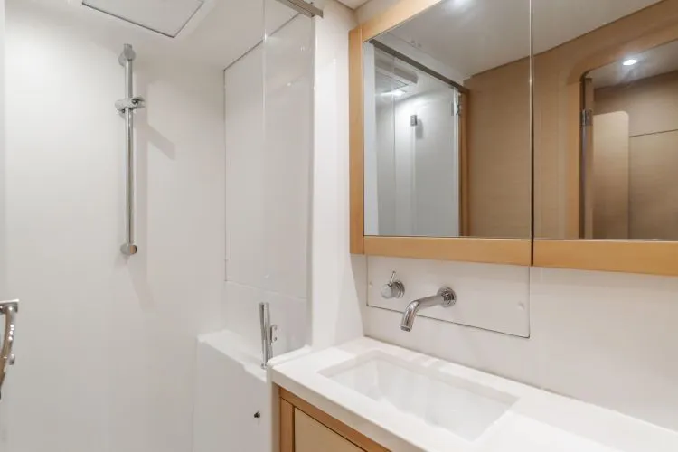 Slide: The Image of 2016 Lagoon 450f - Image 12 - 12