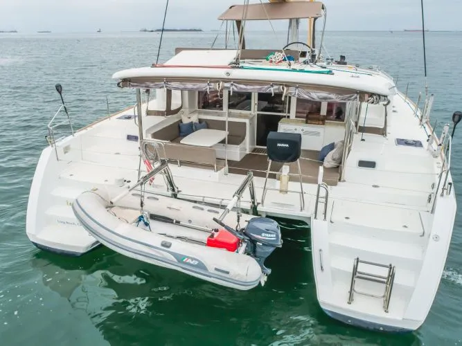 Slide: The Image of 2016 Lagoon 450f - Image 2 - 2