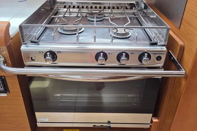 Slide: The Image of 2018 Jeanneau Sun Odyssey 479 - Image 28 - 28