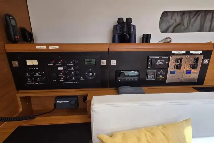 Slide: The Image of 2018 Jeanneau Sun Odyssey 479 - Image 29 - 29