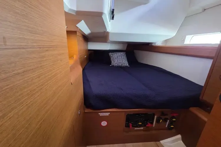 Slide: The Image of 2018 Jeanneau Sun Odyssey 479 - Image 35 - 35