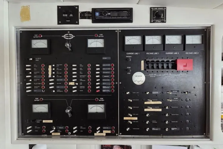 Slide: The Image of 1984 Magnum Marine 53 - Image 10 - 10