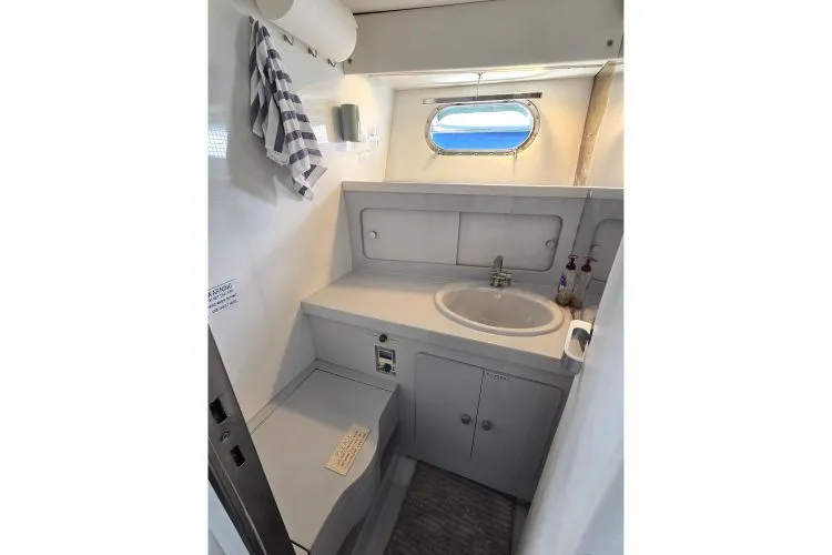 Slide: The Image of 1984 Magnum Marine 53 - Image 15 - 15