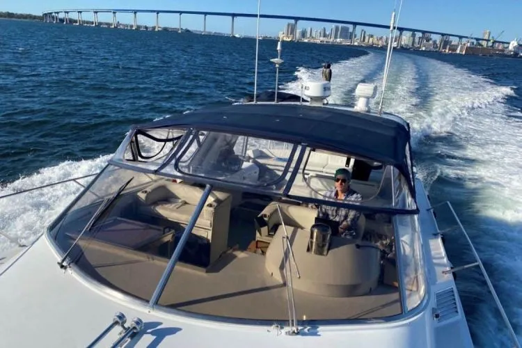 Slide: The Image of 1984 Magnum Marine 53 - Image 3 - 3