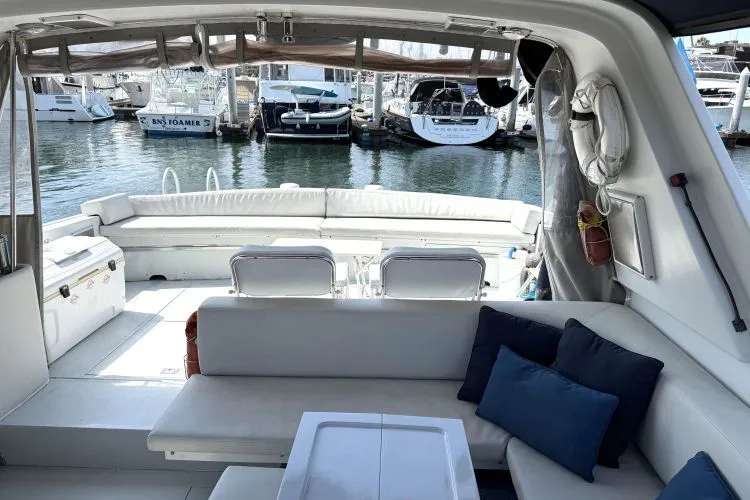 Slide: The Image of 1984 Magnum Marine 53 - Image 4 - 4