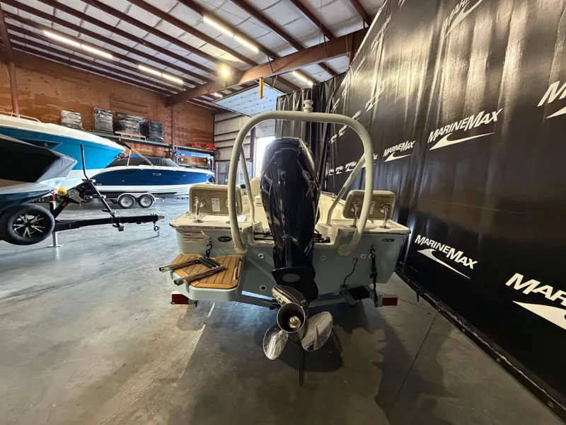 Slide: The Image of Boston Whaler 170 Montauk 2026 - 5