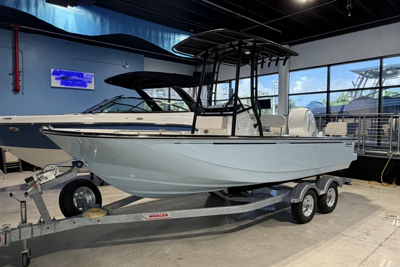 Slide: The Image of Boston Whaler 190 Montauk 2026 - 0