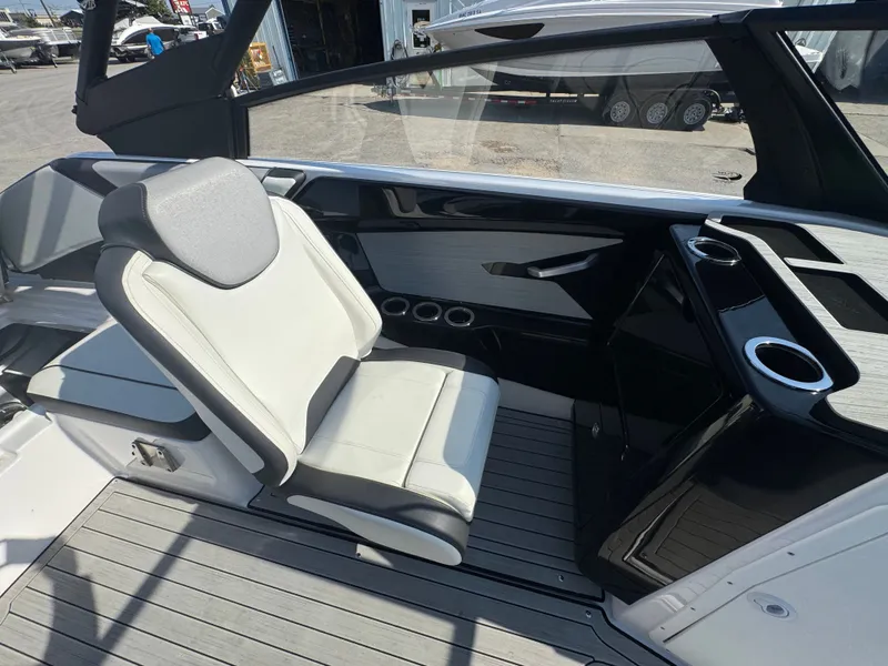 Slide: The Image of Yamaha 222SD 2023 - 16