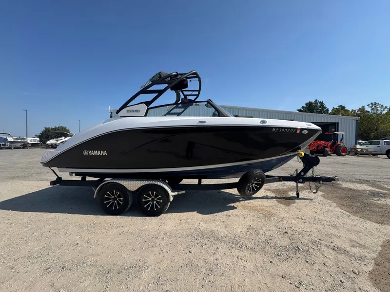 Slide: The Image of Yamaha 222SD 2023 - 3