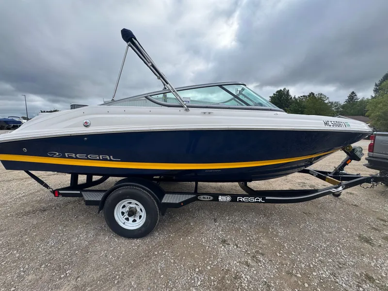 Slide: The Image of Regal 2000 ES 2016 - 3