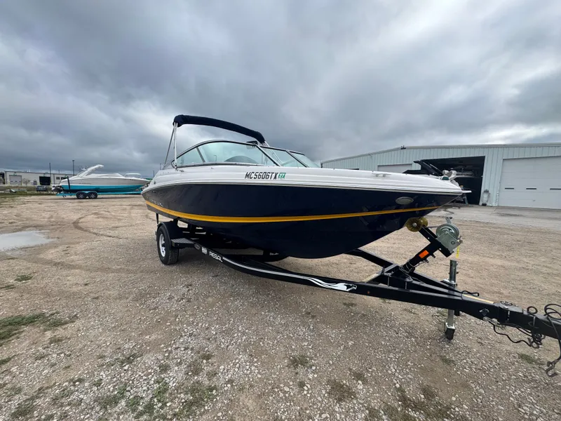 Slide: The Image of Regal 2000 ES 2016 - 4