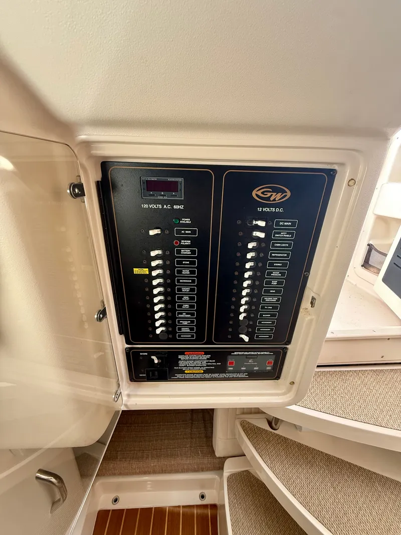 Slide: The Image of Grady-White Express 305 2007 - 46