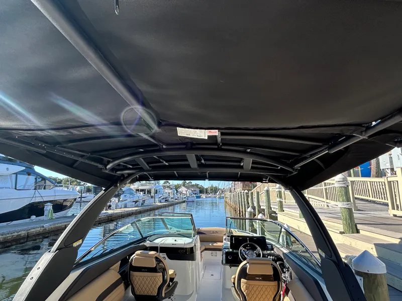 Slide: The Image of Sea Ray SLX 260 Outboard 2026 - 27