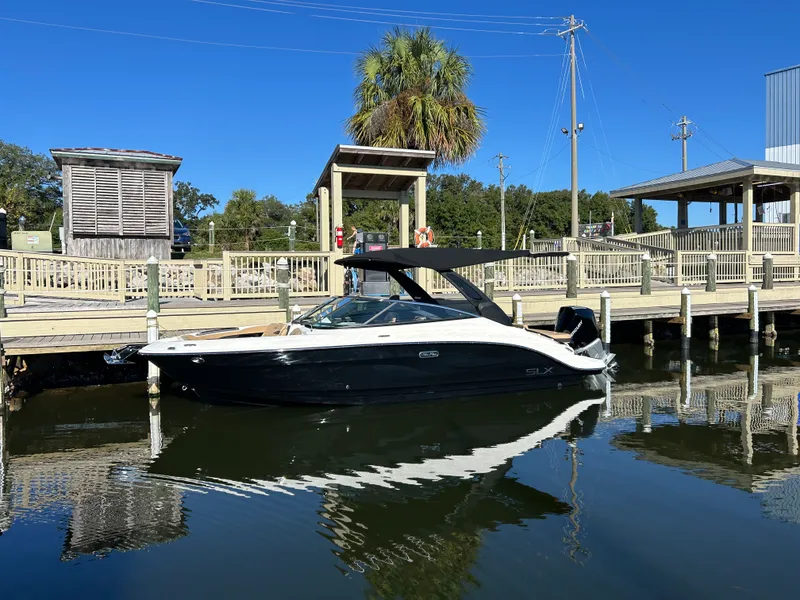 Slide: The Image of Sea Ray SLX 260 Outboard 2026 - 4
