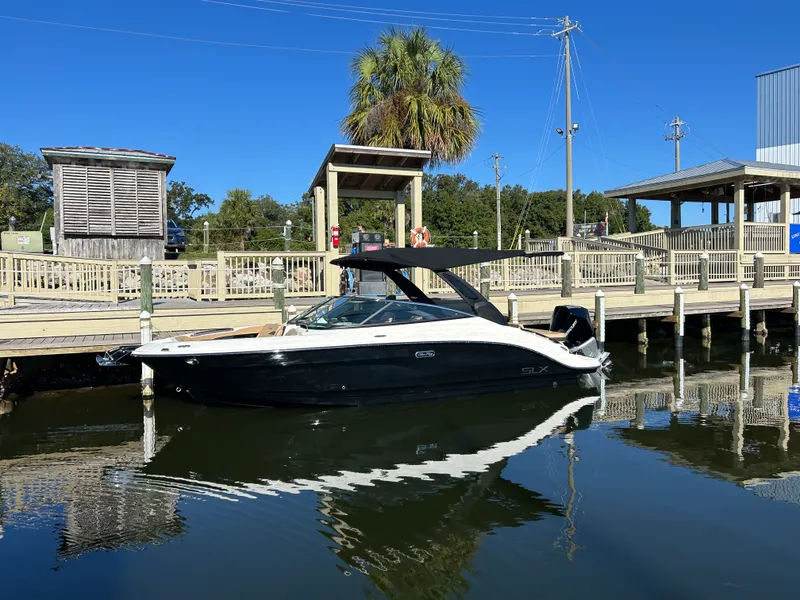 Slide: The Image of Sea Ray SLX 260 Outboard 2026 - 5