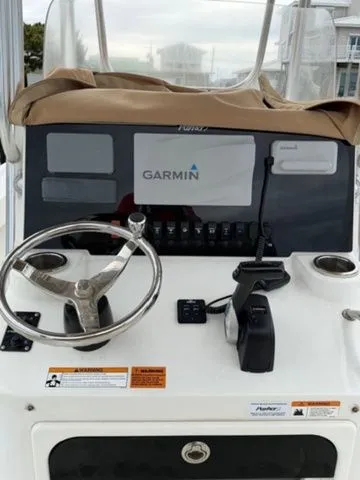 Slide: The Image of Parker Marine 23 Special Edition 2019 - 4