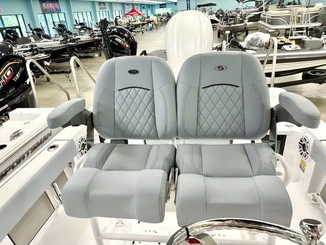 Slide: The Image of Sportsman Masters 247 Bay Boat 2026 - 5