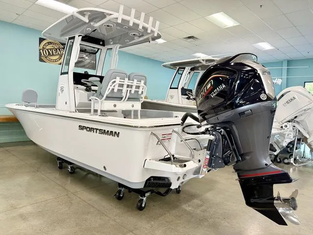 Slide: The Image of Sportsman Masters 227 Bay Boat 2026 - 3