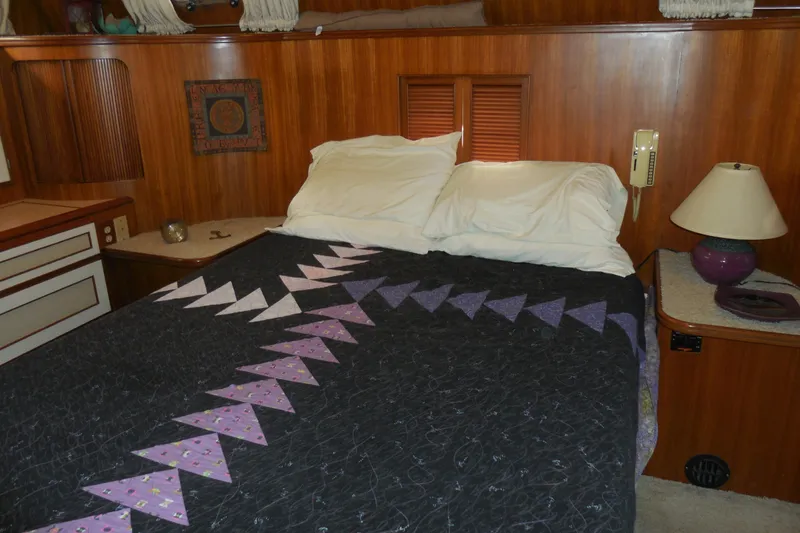 Slide: The Image of Queen Walkaround in Master aft stateroom. - 10