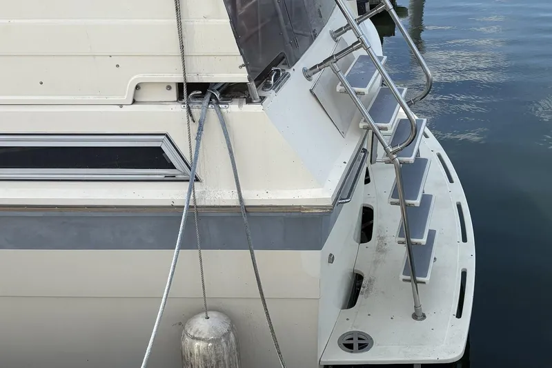 Slide: The Image of Hi-Star Sundeck 1987 - 2