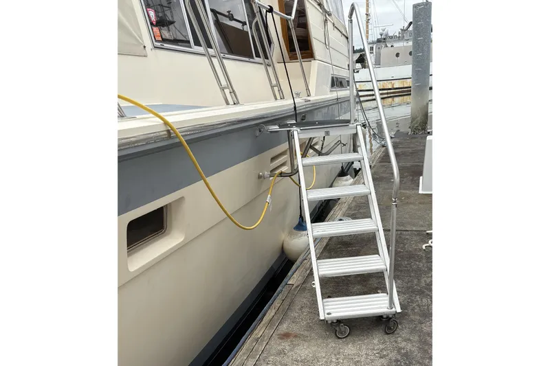 Slide: The Image of Aluminum Boarding Ladder. Reversible for attaching Port and Starboard. - 3