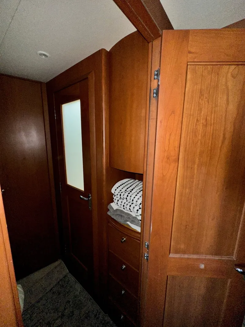 Slide: The Image of Silverton 38 Convertible 2004 - 63