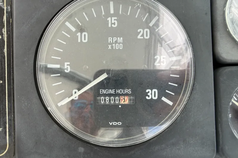 Slide: The Image of Tachometer of 1998 Cabo 31 Express showing 800 engine hours. - 25