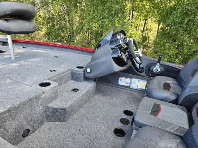 Slide: The Image of Tracker Pro Team 175 TXW 2021 - 5